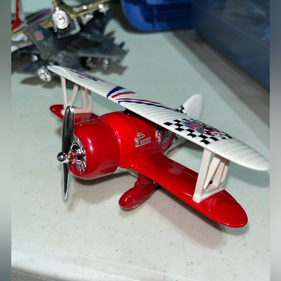 AIRPLANE TOY - Picture 2 of 5
